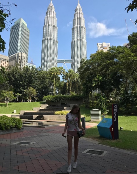 Dünyanın en seksi matematik öğretmeni oksana neveselaya